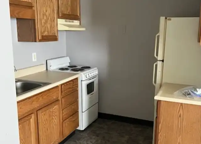 Property at 4053 E University Ave Unit 4053, Des Moines, IA, 50317, 1 bed, 1 bath, [object Object]