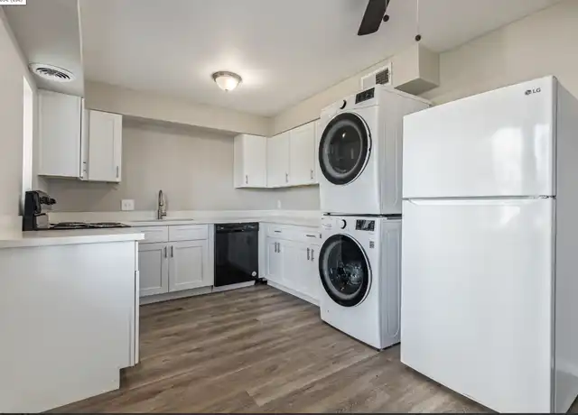 Property at 407 N Williams Unit 15, Mesa, AZ, 85203, 2 beds, 2 baths, [object Object]