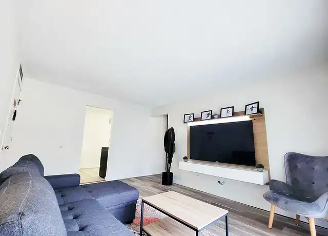 Property at Newly Renovated 1 & 2 Bedroom Apartments in Canton, OH - 2701 Harrison Ave NW, Canton, OH, 44709, 1-2 bed, 1 bath, [object Object]