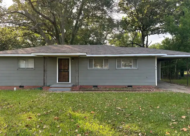 Property at 1670 Kentwood Dr, Jackson, MS, 39212, 3 beds, 2 baths, [object Object]