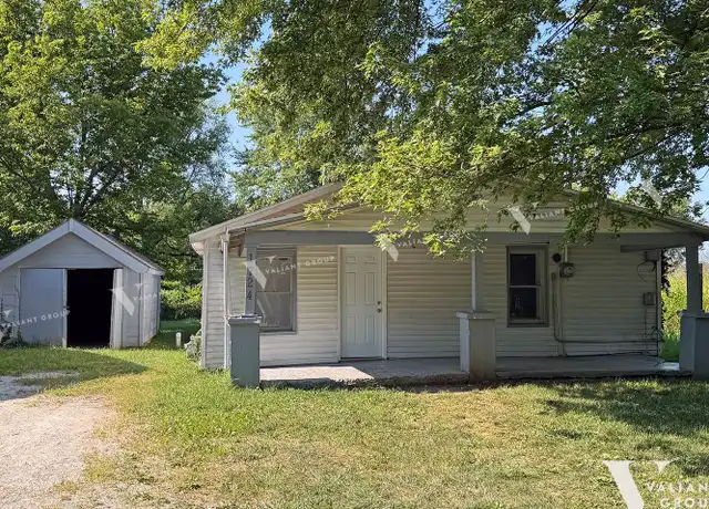 Property at 1724 W Lombard St, Springfield, MO, 65802, 3 beds, 1 bath, [object Object]