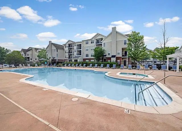 Photo of 2150 Astoria Cir, Herndon, VA 20170