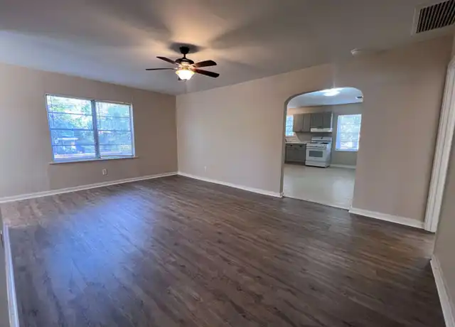 Property at 217A NW 3rd Ave Unit 2023-219B, Gainesville, FL, 32601, 2 beds, 1 bath, [object Object]