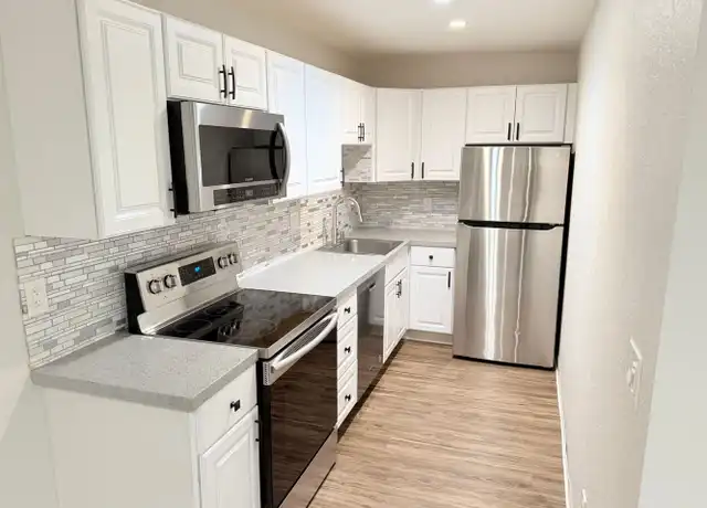 Property at 675 Los Felices Cir W Unit J100, Palm Springs, CA, 92262, 1 bed, 1 bath, [object Object]