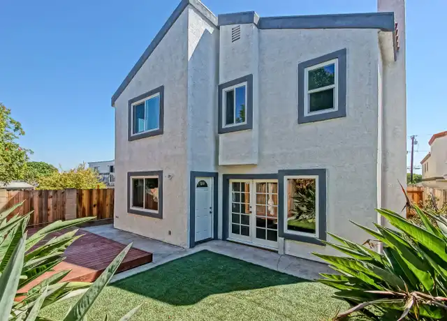 Property at 119 S Helberta Ave #2, Redondo Beach, CA, 90277, 3 beds, 2.5 baths, [object Object]