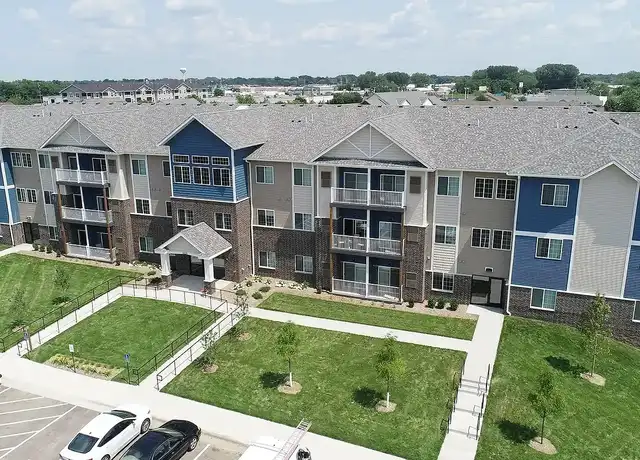 Property at Gateway Green Apartments - 4626 Wyngate Blvd, Forest Lake, MN, 55025, 1-3 bed, 1-2 bath, [object Object]