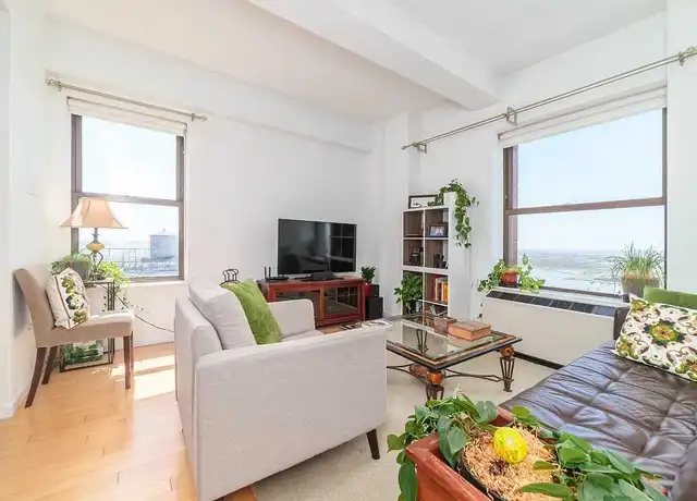 Property at 20 West St Unit 40B, New York, NY, 10004, 3 beds, 1 bath, [object Object]