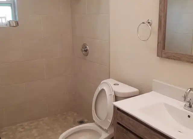 Property at 1195 Green Ave, North Fort Myers, FL, 33903, 3 beds, 1.5 baths, [object Object]