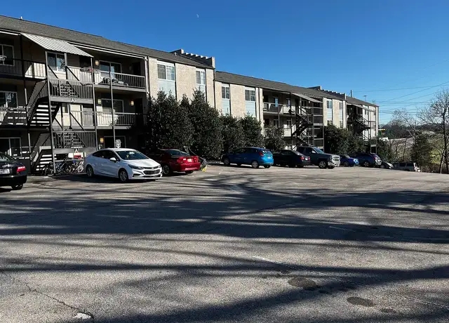 Photo of 3910 Middlebrook Pike, Knoxville, TN 37921