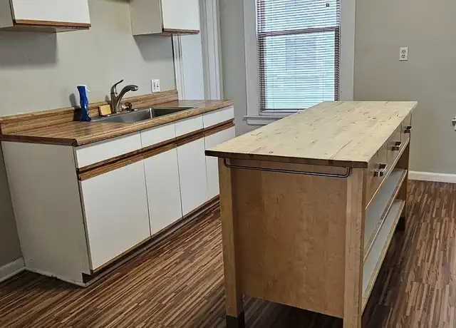 Property at 285 Willow St, New Haven, CT, 06511, 2 beds, 1 bath, [object Object]