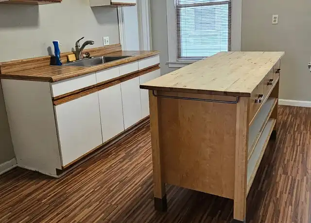 Property at 285 Willow St, New Haven, CT, 06511, 2 beds, 1 bath, [object Object]