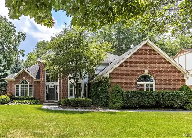 Property at 5648 Whitfield Dr, Troy, MI, 48098, 4 beds, 2.5 baths, [object Object]