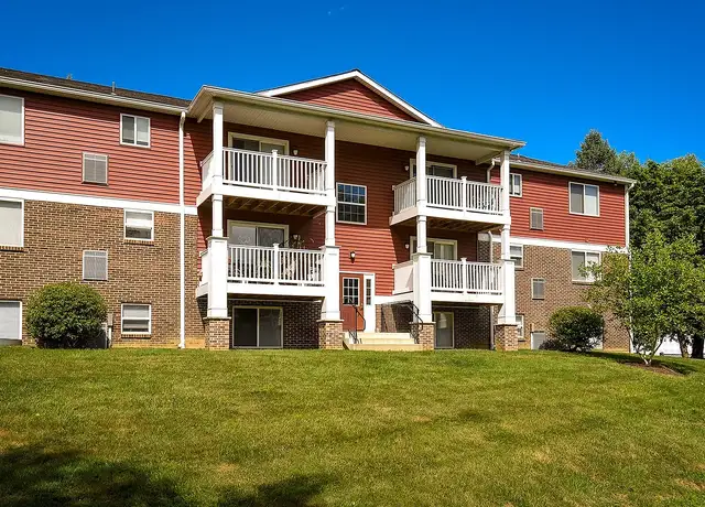 Photo of 39 Wenark Dr, Newark, DE 19713