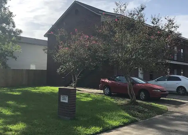 Property at Charlestown Properties - 121 W Lagrange St, Lake Charles, LA, 70605, 1 bed, 1 bath, [object Object]