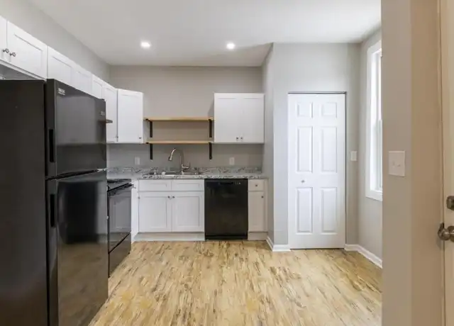 Property at 810 Lehman St, Lebanon, PA, 17046, 1 bed, 1 bath, [object Object]