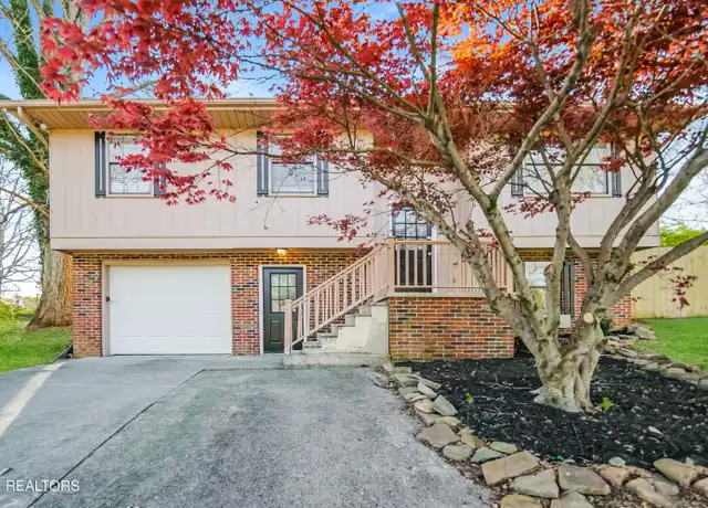 Property at 1904 Highland Rd, Maryville, TN, 37801, 3 beds, 2.5 baths, [object Object]