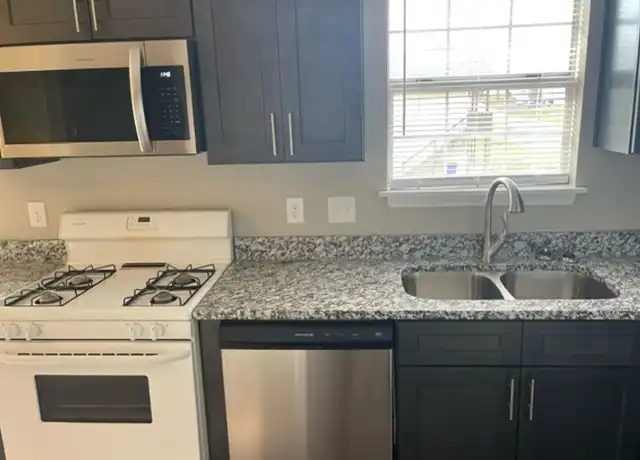 Property at 3227 Spring Hollow Ave Unit C, Bowling Green, KY, 42104, 4 beds, 2.5 baths, [object Object]