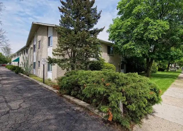 Property at 12800 W 9 Mile Rd, Oak Park, MI, 48237, 2 beds, 1 bath, [object Object]