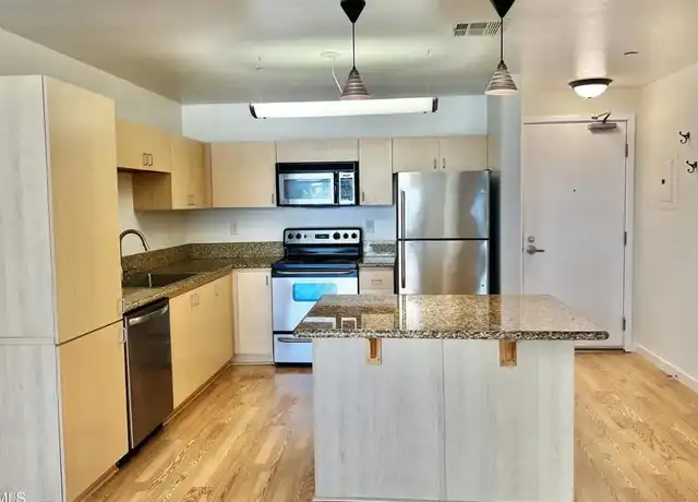 Property at 630 W 6th St #516, Los Angeles, CA, 90017, 1 bed, 1 bath, [object Object]