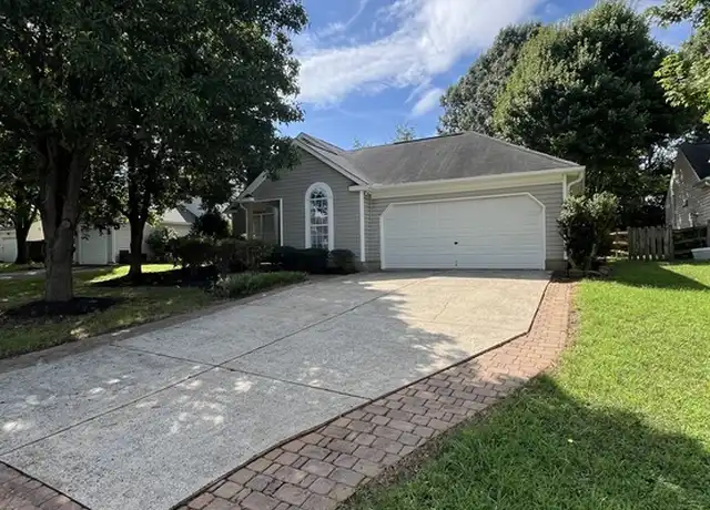 Property at 11128 White Stag Dr, Charlotte, NC, 28269, 3 beds, 2 baths, [object Object]