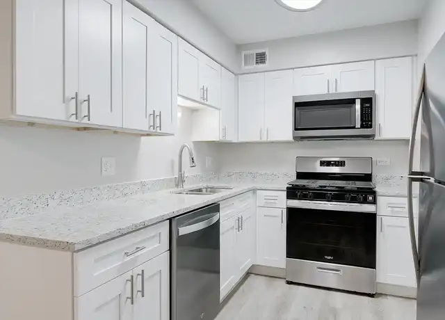 Property at The Greenway at Carol Stream - 136 Greenway Trl, Carol Stream, IL, 60188, 1-2 bed, 1-1.5 bath, [object Object]