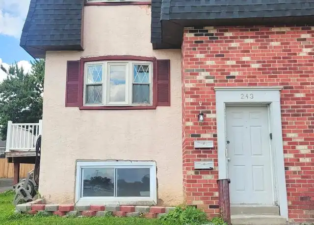 Property at 243 Glenside Ave, Holmes, PA, 19043, 2 beds, 1 bath, [object Object]