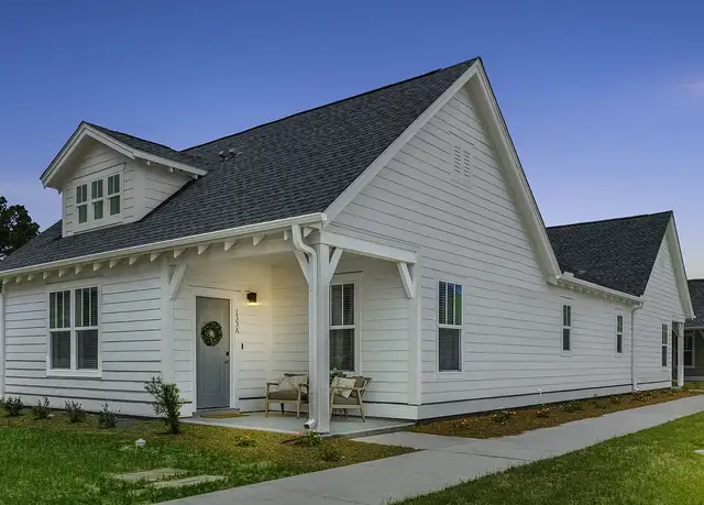 Photo of 388 Hinson Dr, Myrtle Beach, SC 29579