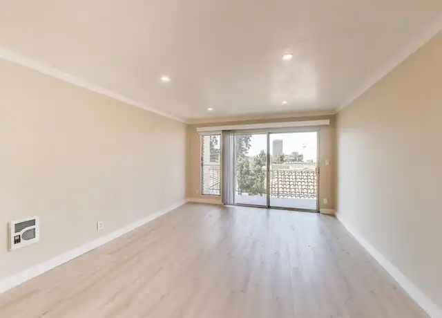Property at 237 Wayne Ave Unit 304, Oakland, CA, 94606, 1 bed, 1 bath, [object Object]