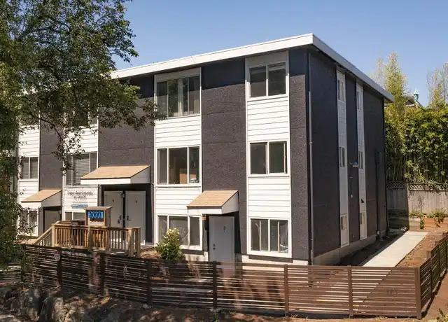 Property at 3000 E Spruce St, Seattle, WA, 98122, 2 beds, 1 bath, [object Object]
