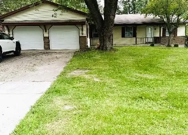 Property at 2555 Ridgemoor Dr SE, Grand Rapids, MI, 49512, 3 beds, 2 baths, [object Object]