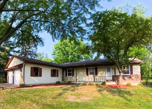 Property at 2555 Ridgemoor Dr SE, Grand Rapids, MI, 49512, 3 beds, 2 baths, [object Object]