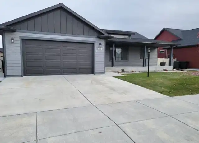 Property at 925 Sandcherry St, Billings, MT, 59106, 3 beds, 2 baths, [object Object]