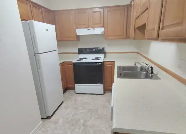 Property at 600 Reusens Rd Unit J11, Lynchburg, VA, 24503, 1 bed, 1 bath, [object Object]