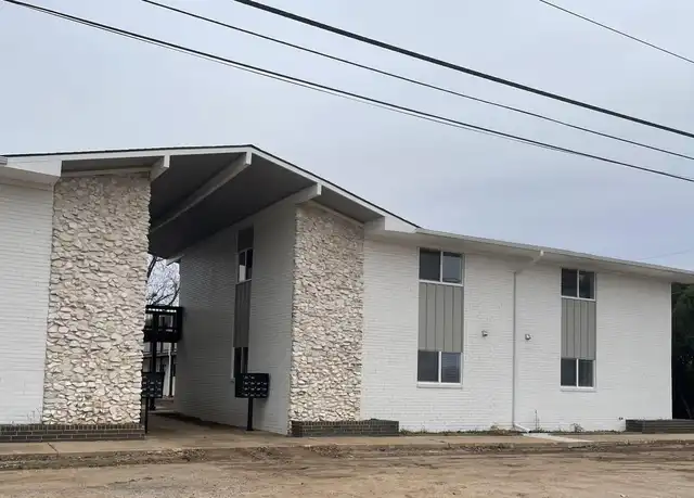 Property at 1601 E Grand Ave Unit 107, Tonkawa, OK, 74653, 2 beds, 1 bath, [object Object]