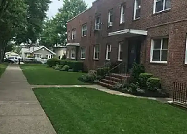 Property at Columbia Gardens Apartments - 577 Fulton Ave, Hempstead, NY, 11550, 1-2 bed, 1 bath, [object Object]