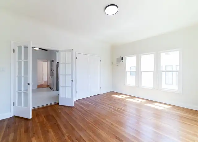 Property at 1344 S Dunsmuir Ave Unit 8, Los Angeles, CA, 90019, 1 bed, 1 bath, [object Object]