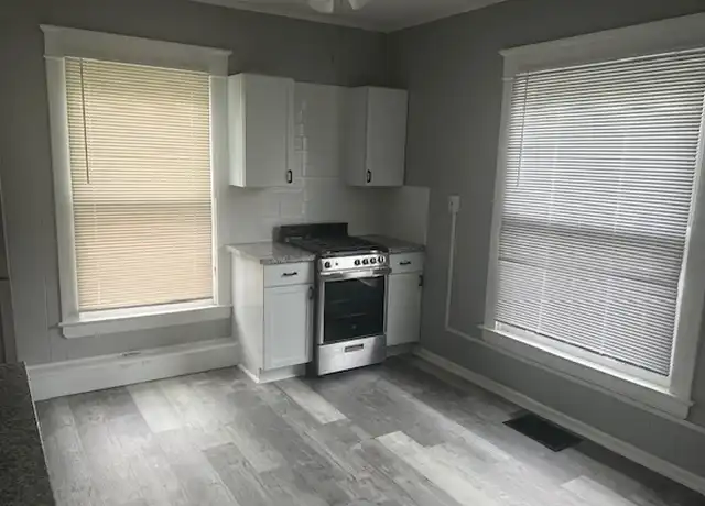 Property at 920 S Main St Unit 3, Independence, MO, 64050, 1 bed, 1 bath, [object Object]
