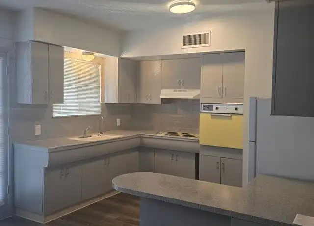 Property at El Con Gardens - 3525 E 3rd St, Tucson, AZ, 85716, 1 bed, 1 bath, [object Object]