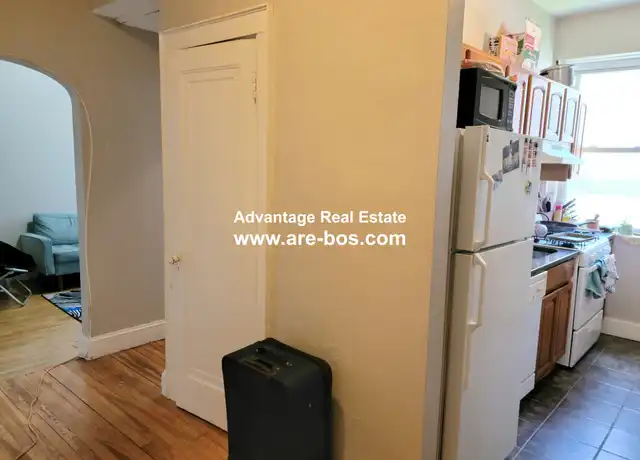 Property at 23 Lanark Rd Unit 2, Brighton, MA, 02135, 2 beds, 1 bath, [object Object]