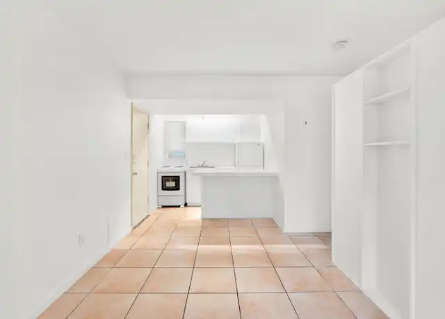 Property at 223 Antilla Ave Unit 11, Coral Gables, FL, 33134, 1 bed, 1 bath, [object Object]