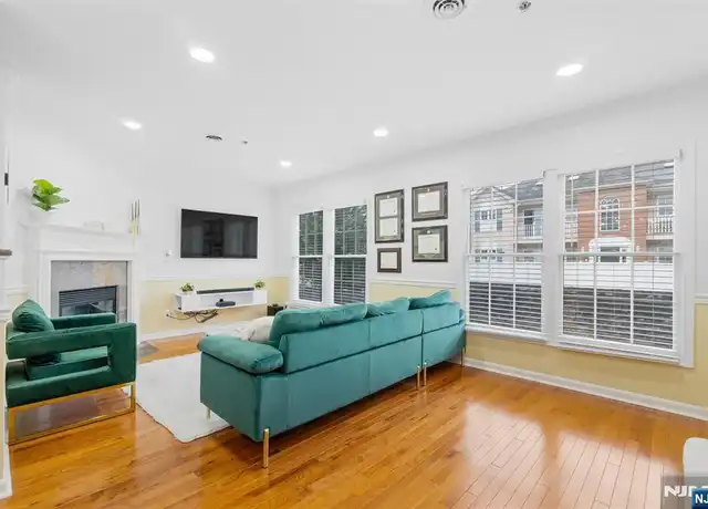 Property at 91 Roseland Ave Unit B4, Caldwell, NJ, 07006, 2 beds, 2.5 baths, [object Object]