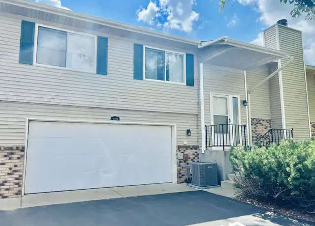Property at 4490 Clover Ln Unit B, Eagan, MN, 55122, 3 beds, 2 baths, [object Object]