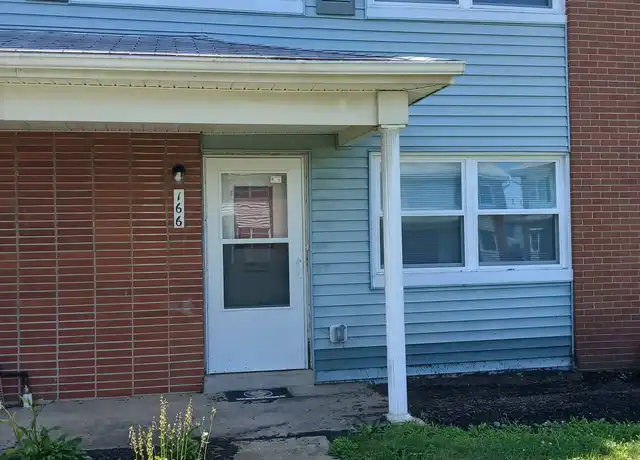 Property at 166 Buckeye Cir Unit 166, Columbus, OH, 43217, 3 beds, 1.5 baths, [object Object]