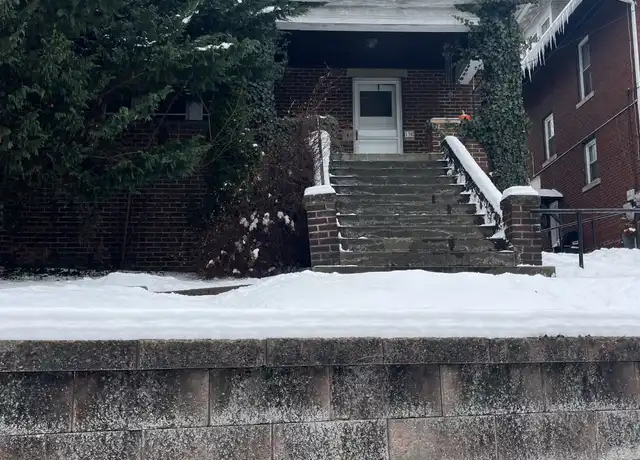 Property at 136 Westminster Ave Unit 2, Greensburg, PA, 15601, 4 beds, 1.5 baths, [object Object]