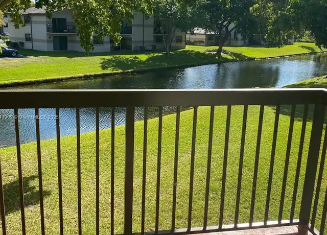 Property at 9916 Nob Hill Ln #9916, Sunrise, FL, 33351, 3 beds, 2 baths, [object Object]