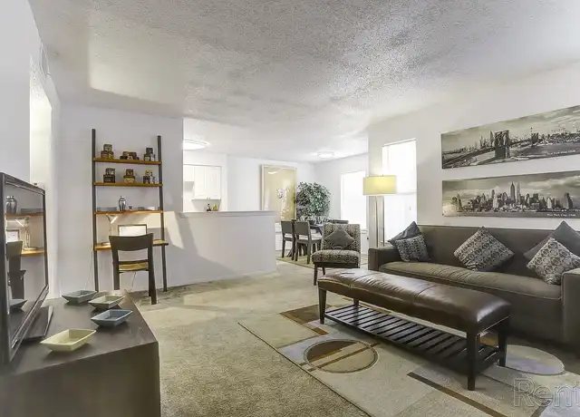 Property at Arbor Creek Apartments - 4000 Weeks Park Ln, Wichita Falls, TX, 76308, 1-3 bed, 1-2 bath, [object Object]