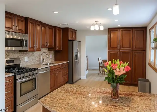 Property at 280 Mountain Ave, Springfield, NJ, 07081, 4 beds, 2.5 baths, [object Object]