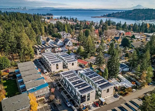 Photo of 401 Madrona Way NE, Bainbridge Island, WA 98110