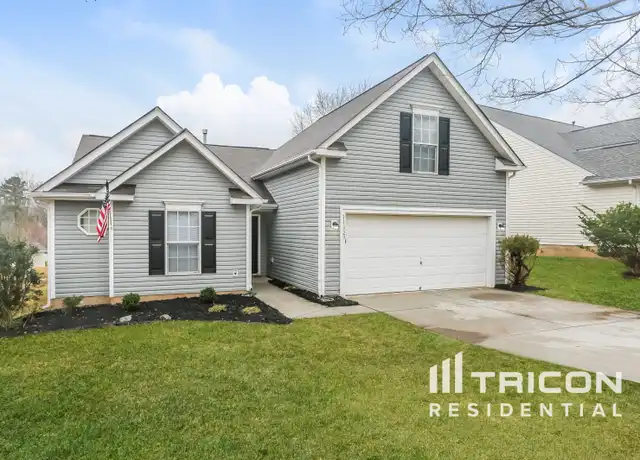 Property at 11829 Cheviott Hill Ln, Charlotte, NC, 28213, 3 beds, 2 baths, [object Object]