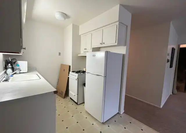 Property at 1576 N Warren Ave Unit 203, Milwaukee, WI, 53202, 1 bed, 1 bath, [object Object]